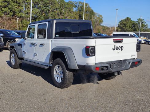 Used 2020 Jeep Gladiator Sport w/ Quick Order Package 24S image 13