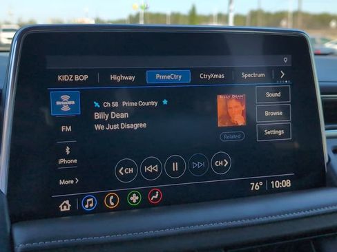 Used 2021 Chevrolet Tahoe Z71 w/ Luxury Package image 17