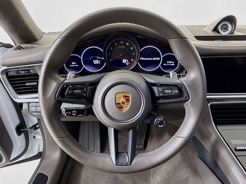 Used 2022 Porsche Panamera GTS image 15