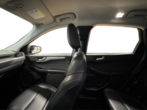 Used 2025 Ford Escape Platinum AWD/4WD image 42