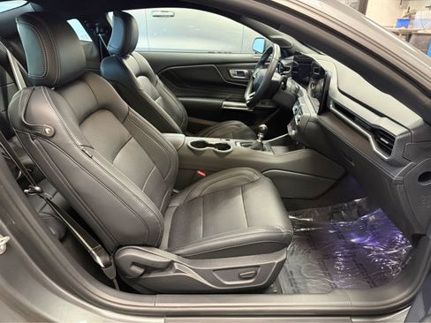 Used 2025 Ford Mustang GT Premium RWD image 27