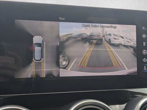 Used 2022 Mercedes-Benz GLC 300 image 10