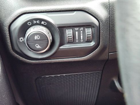 Used 2021 Jeep Gladiator Sport AWD/4WD image 18