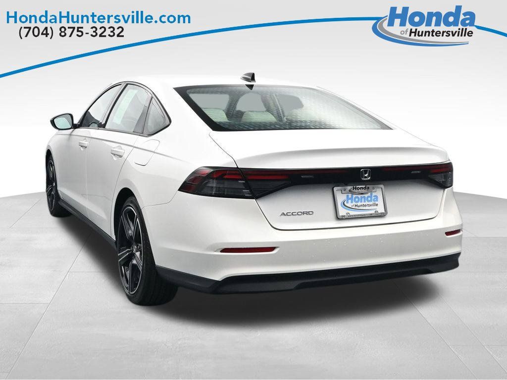 Used 2026 Honda Accord SE image 6