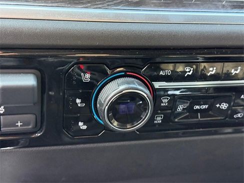 Used 2022 Chevrolet Silverado 1500 LTZ image 24