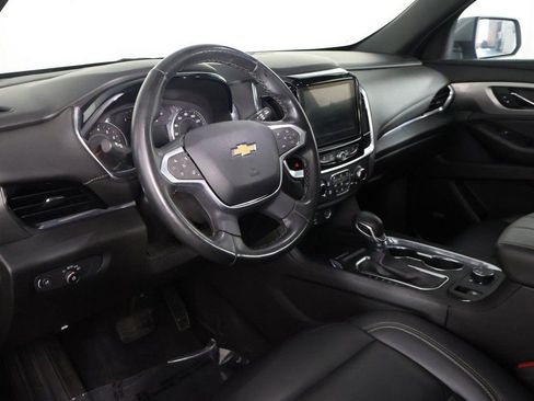 Used 2023 Chevrolet Traverse LT w/ LT Premium Package image 32
