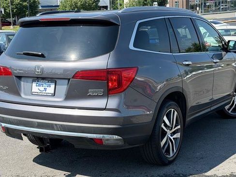Used 2017 Honda Pilot Touring image 6