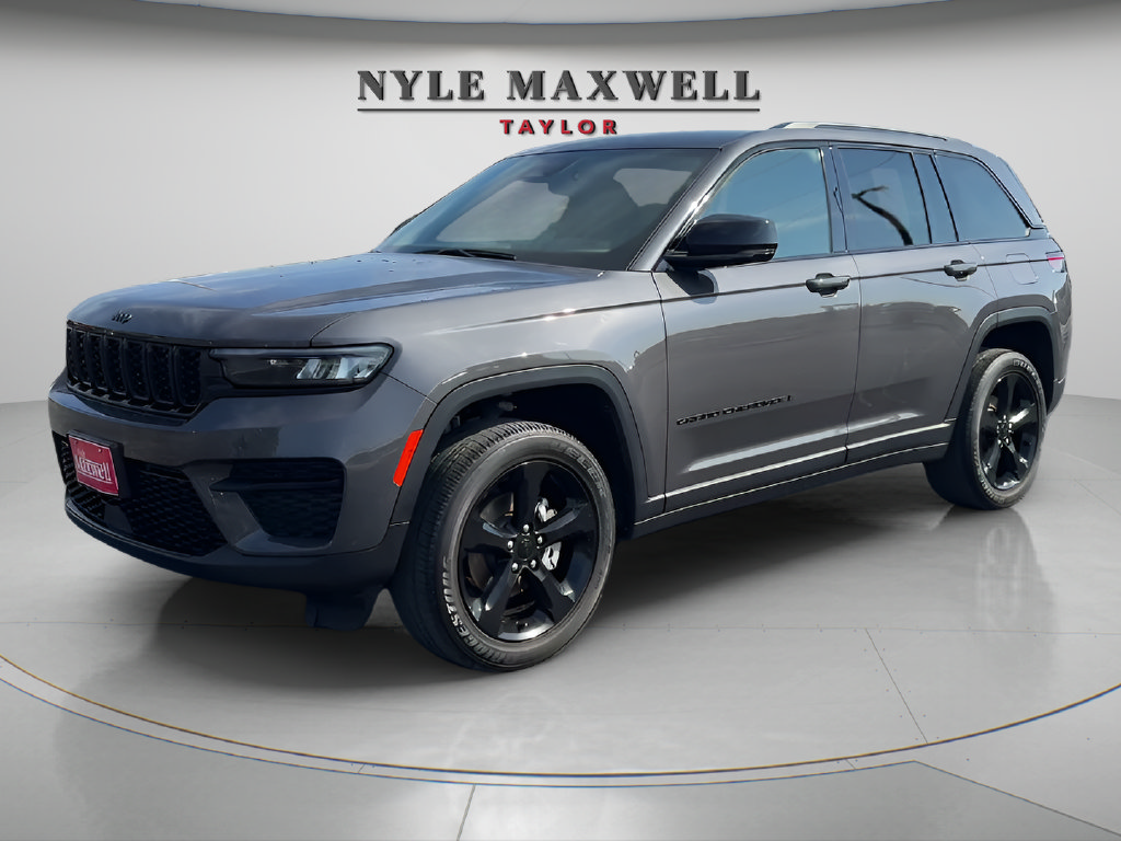Used 2023 Jeep Grand Cherokee Altitude AWD/4WD image 1