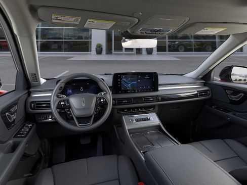 New 2025 Lincoln Aviator AWD image 9