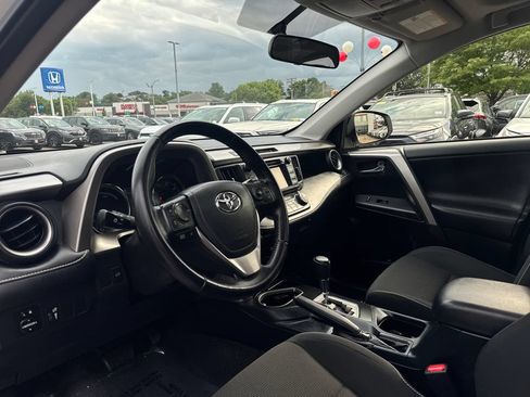 Used 2016 Toyota RAV4 XLE AWD/4WD image 15