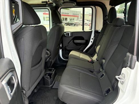 Used 2020 Jeep Gladiator Sport w/ Quick Order Package 24S AWD/4WD image 9