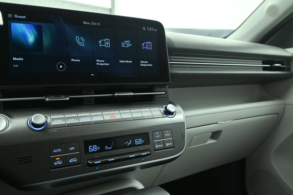 Used 2025 Hyundai Kona SEL AWD/4WD image 18