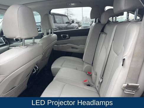 Used 2024 Kia Sorento S w/ Panoramic Sunroof Package image 14