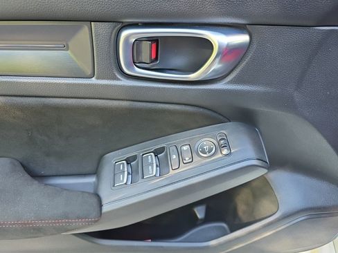 Used 2025 Honda Civic Type R image 16