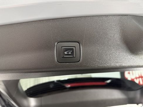 Used 2021 Chevrolet TrailBlazer ACTIV w/ Sun and Liftgate Package image 10