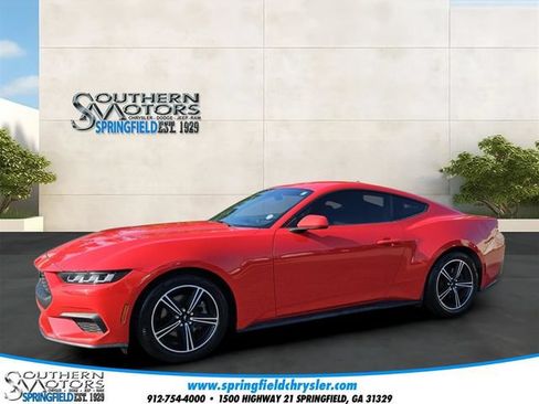 Used 2024 Ford Mustang Coupe RWD image 1