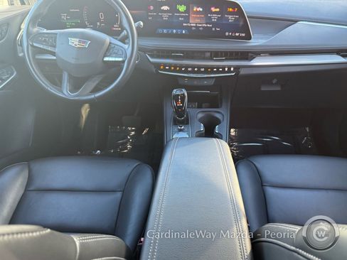 Used 2025 Cadillac XT4 Premium Luxury image 18