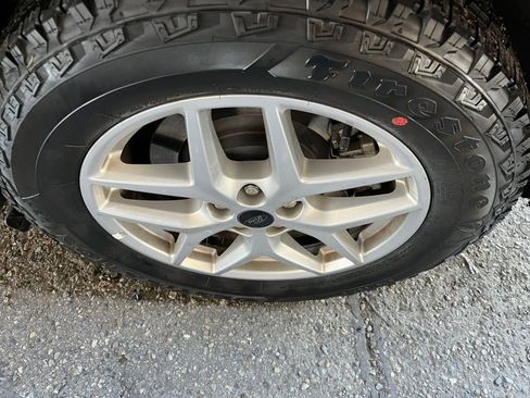 Used 2024 Ford Edge SEL image 30