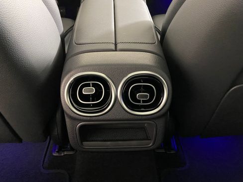 Used 2026 Mercedes-Benz GLC 300 4MATIC image 28
