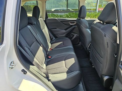 Used 2023 Subaru Forester Premium AWD/4WD image 12