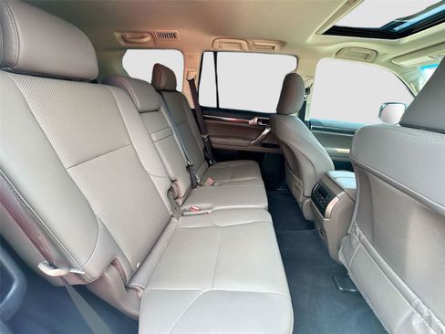 Used 2021 Lexus GX 460 Premium w/ Premium Package image 27