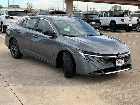 New 2026 Nissan Sentra SV w/ Floor Mat Package FWD image 4
