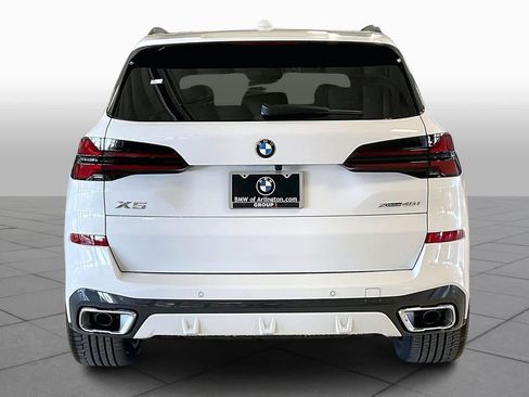New 2026 BMW X5 xDrive40i w/ M Sport Package image 4