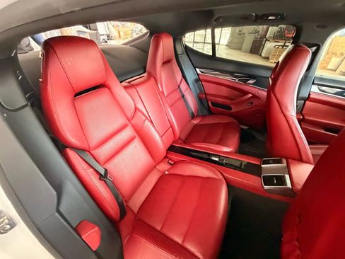 Used 2014 Porsche Panamera w/ Bose Audio Package image 19