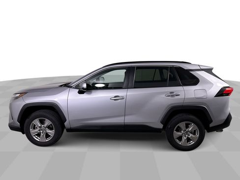 Used 2024 Toyota RAV4 XLE image 41