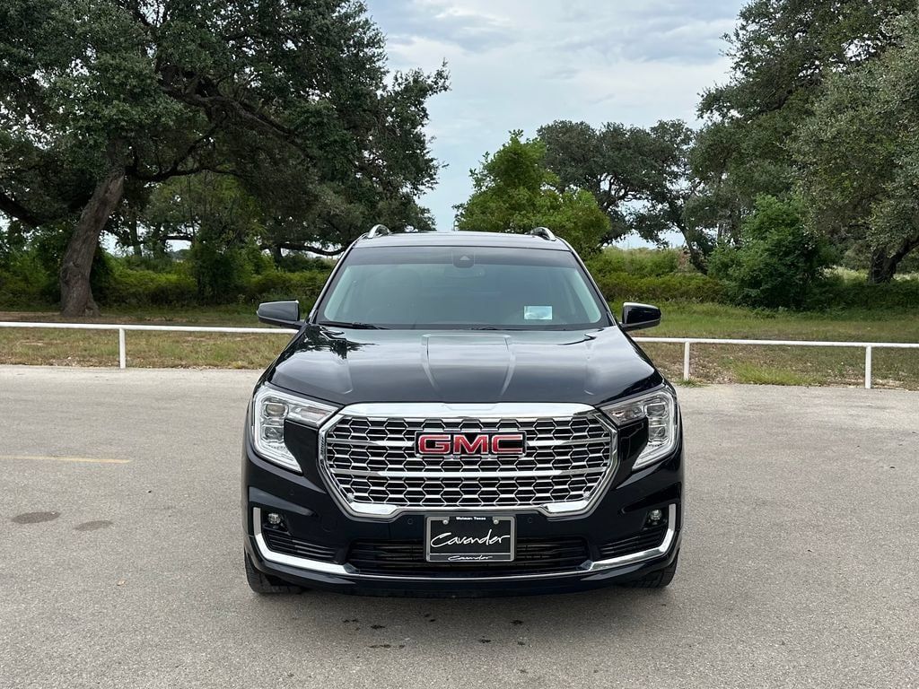 Used 2023 GMC Terrain Denali w/ LPO, Floor Liner Package AWD/4WD image 2