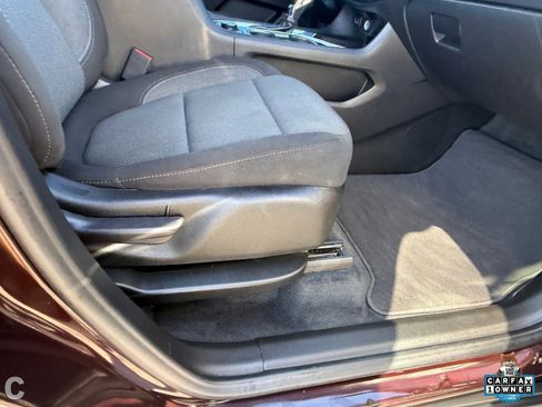 Used 2023 Chevrolet Traverse LT image 11