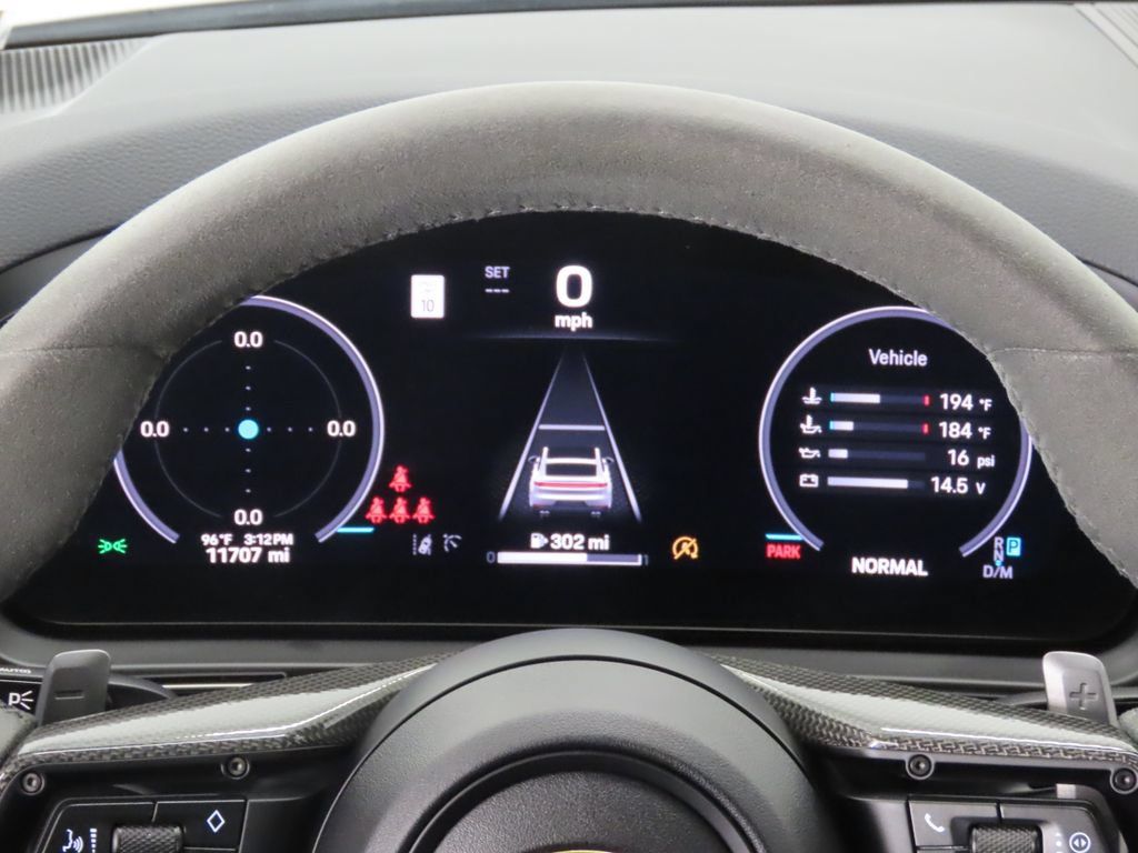 Certified 2025 Porsche Cayenne Coupe AWD/4WD image 17