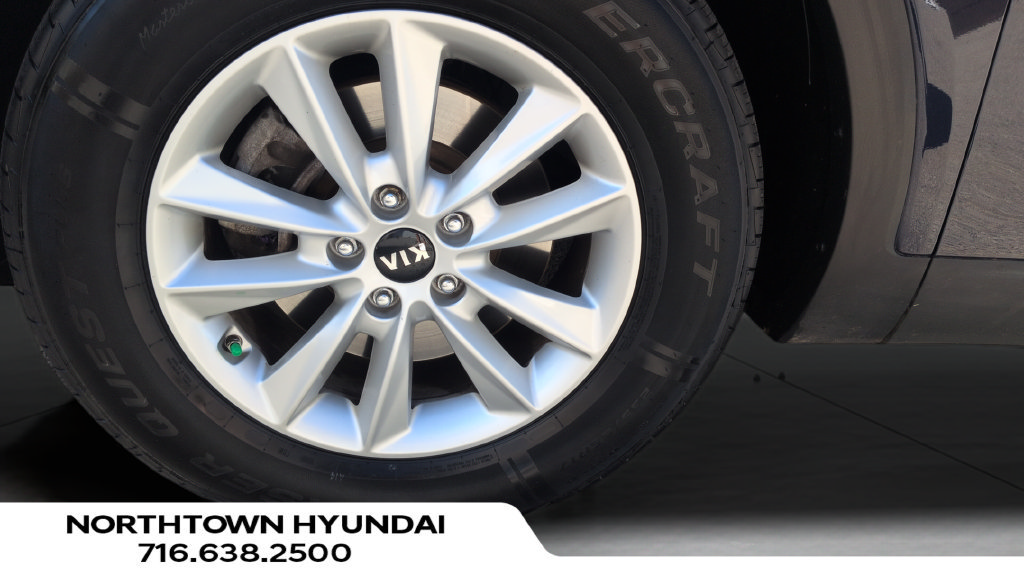 Used 2020 Kia Sorento LX FWD image 24