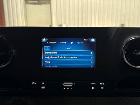 Used 2024 Mercedes-Benz Sprinter 2500 image 35