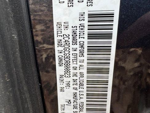 Used 2013 Dodge Grand Caravan SXT w/ UConnect Hands-Free Group image 26