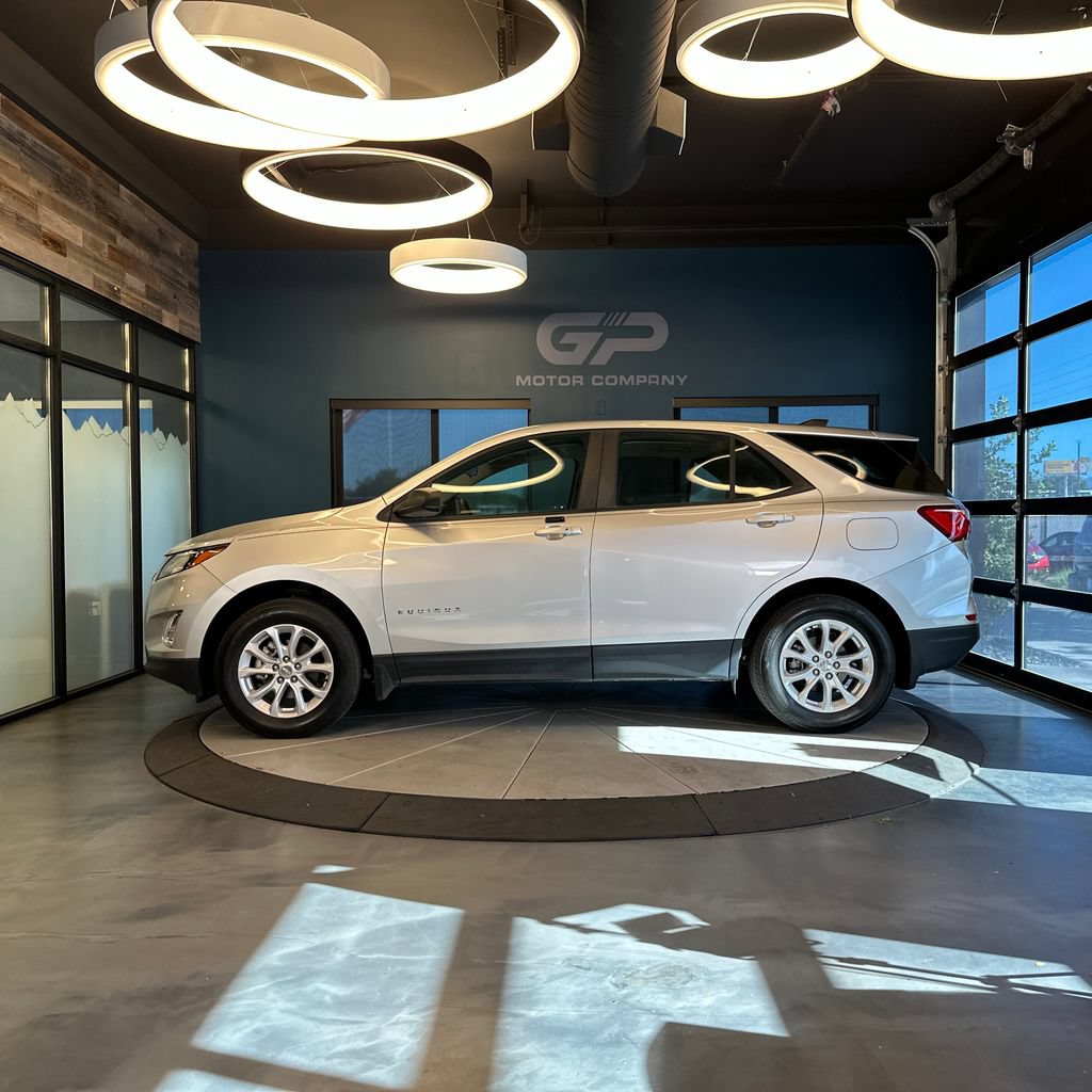 Used 2020 Chevrolet Traverse LT w/ LT Premium Package AWD/4WD image 6