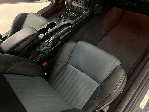 Used 2005 Ford Thunderbird Deluxe image 53