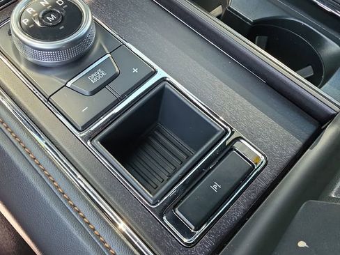 Used 2024 Ford Expedition Max Platinum image 28