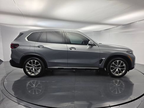 Used 2024 BMW X5 xDrive40i w/ Parking Assistance Package AWD/4WD image 3