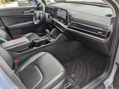 Certified 2025 Kia Sportage EX image 13