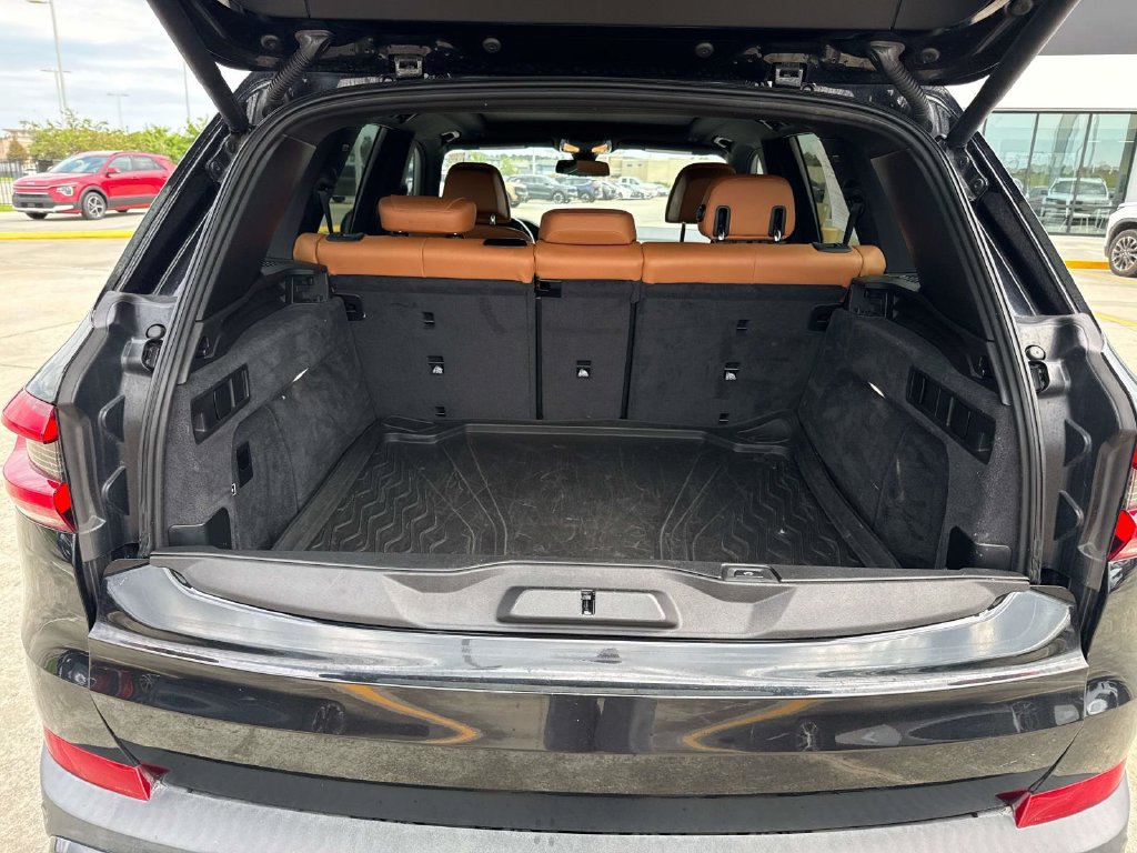 Used 2019 BMW X5 xDrive40i w/ Luxury Seating Package AWD/4WD image 13