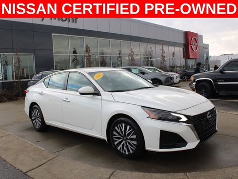 Certified 2023 Nissan Altima 2.5 SV image 1