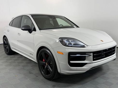 New 2026 Porsche Cayenne GTS image 10