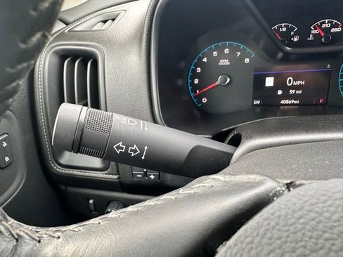 Used 2022 GMC Canyon Elevation image 17