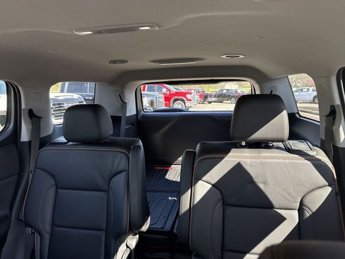 Certified 2023 GMC Acadia AT4 w/ Technology Package AWD/4WD image 11