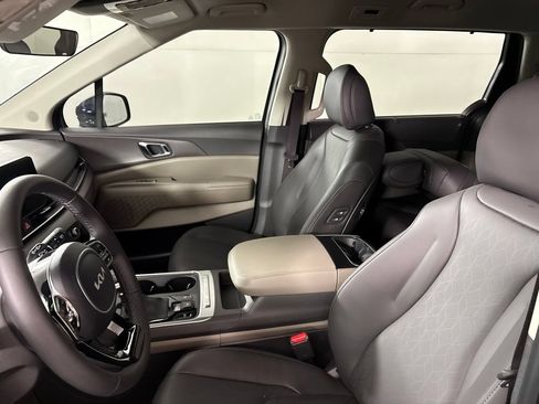 New 2026 Kia Carnival EX FWD image 28