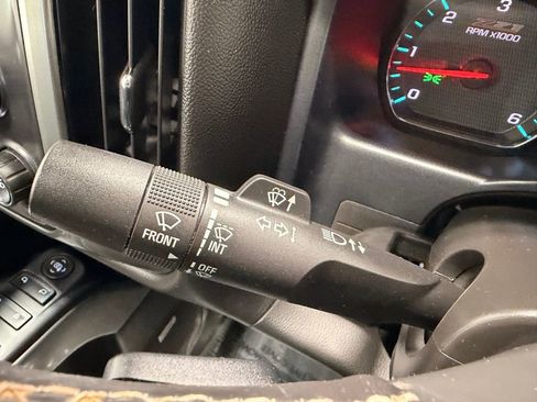 Used 2018 Chevrolet Silverado 1500 LT w/ All Star Edition image 31