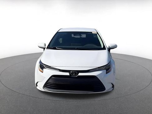 Used 2023 Toyota Corolla LE FWD image 4