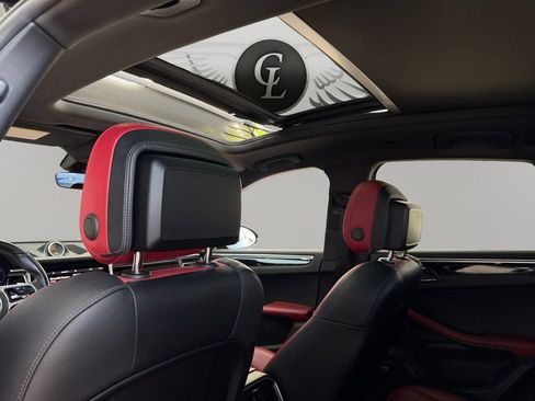 Used 2019 Porsche Macan AWD/4WD image 25