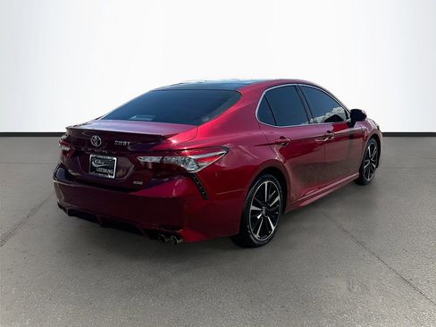 Used 2018 Toyota Camry XSE FWD image 7